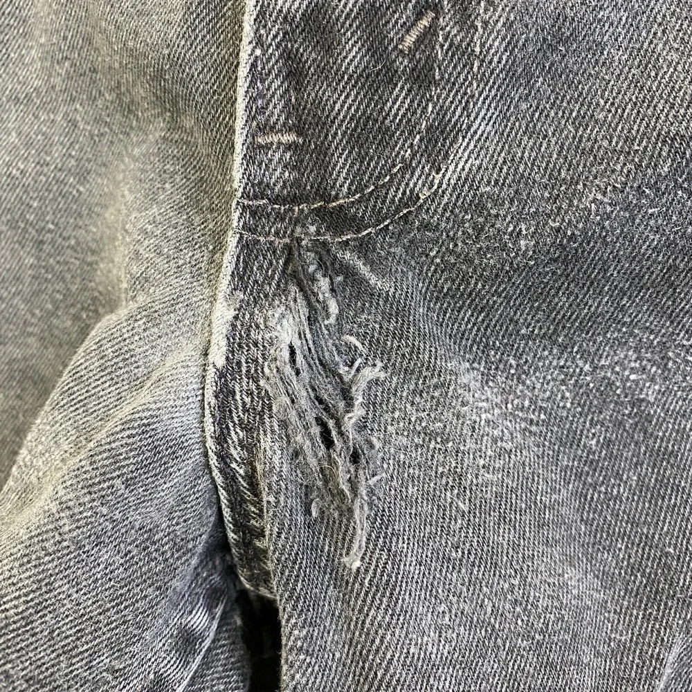 VTG Levis 560 Jeans Men Black 42x32 Loose Fit Tapered USA Made 90s Y2K Grunge